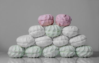 yeşil, berry ve beyaz zephyr yığılmış