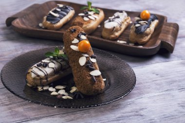 Pastalar eklerleri, nane, çilek Physalis