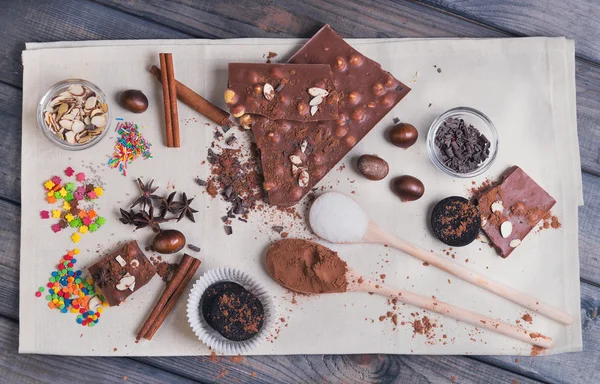 Ingredientes para preparação de sobremesa de chocolate — Fotografia de Stock