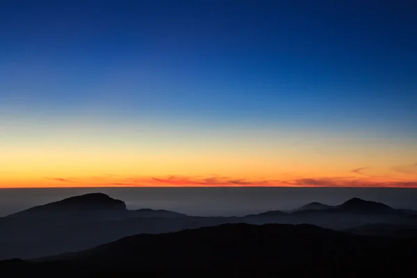 De manhã cedo em Doi Inthanon, Chiang Mai Tailândia — Fotografia de Stock