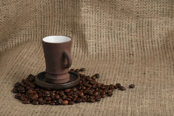 Secangkir kopi dan biji kopi — Stok Foto