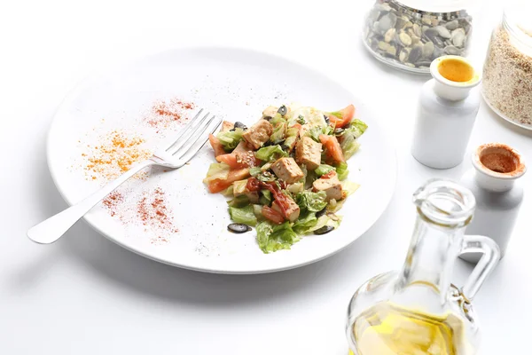 豆腐和蔬菜沙拉。橄榄油、 香料、 南瓜和芝麻 — 图库照片
