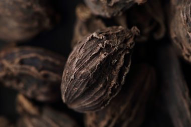 Siyah kakule tohumu. Arka plan bulanık