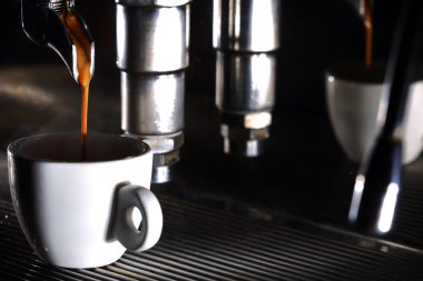 Bira bir kahve profesyonel espresso makinesi