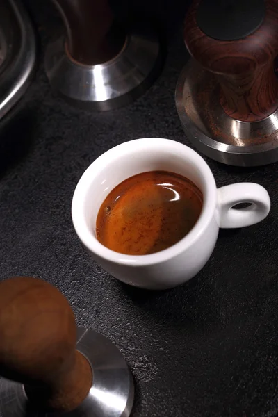 Beyaz porselen fincan espresso kahve — Stok fotoğraf