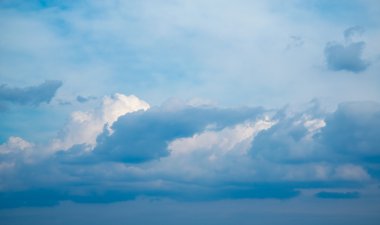 Bulutlu gökyüzü