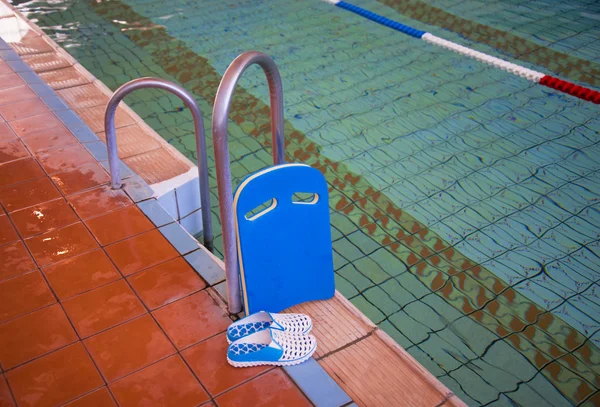 Na piscina — Fotografia de Stock