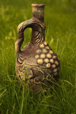 Kil sürahi'nın bahçesinde.