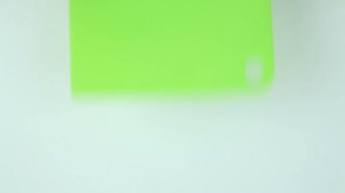 Kesme tahtası yatıyordu