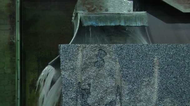 Гранітна кам'яна ріжуча пилка — стокове відео