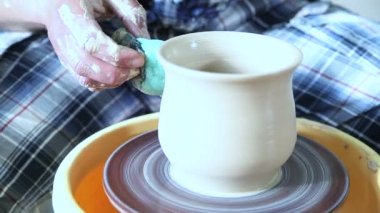 Potter kil gemi yapar