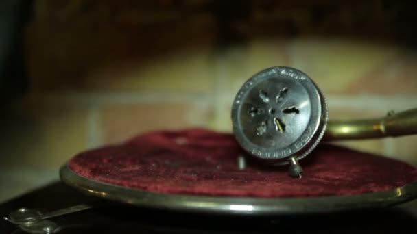 Gramophone sur la table 