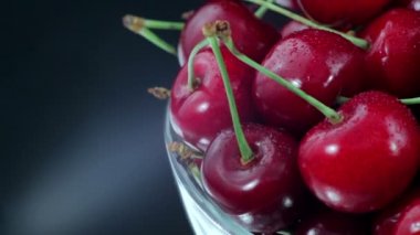 Kiraz, Tabakta Kırmızı Kiraz