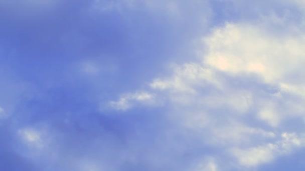 ciel bleu avec nuages