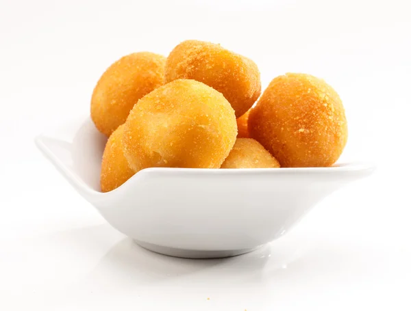 Bolinha de queijo comida tradicional en Brasil — Foto de Stock