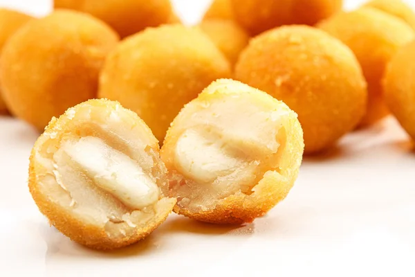 Bolinha de queijo ブラジルで伝統的な食べ物 — ストック写真