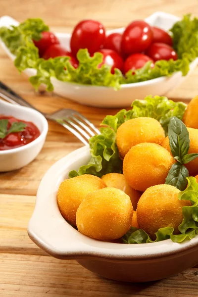 Bolinha de queijo makanan tradisional di Brazil — Stok Foto