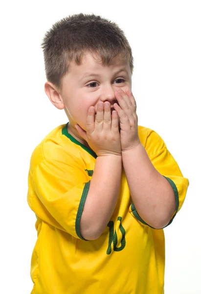 Niño pequeño en camiseta de fútbol nacional brasileña —  Fotos de Stock