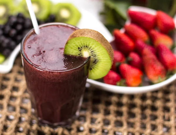 Suco de Açaí, batido de frutas super — Fotografia de Stock