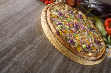 Zeytinli vejetaryen Pizza