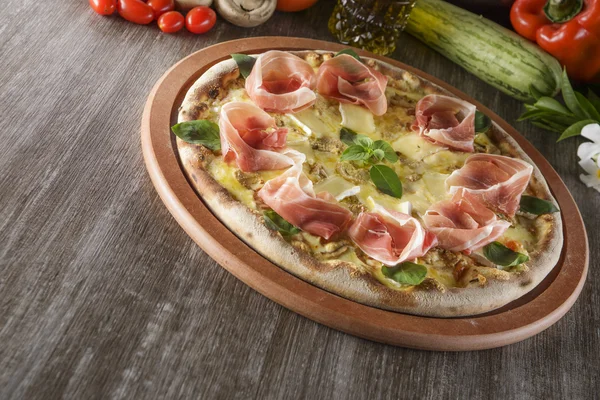 Parmská šunka pizza — Stock fotografie