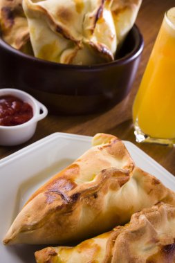 Pişmiş Delicious Esfiha dolması