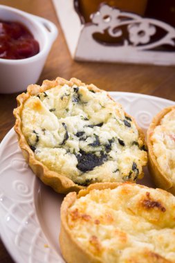 Quiches ile pişmiş kek