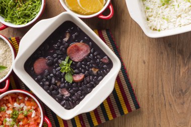 Feijoada geleneksel çanak