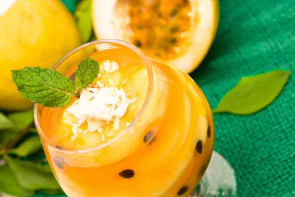 Passion fruit mousse — Stock Photo, Image