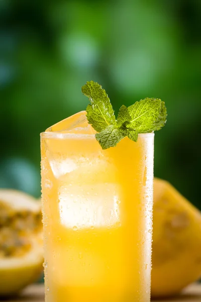 Passionsfrukt juice — Stockfoto