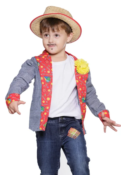 Niño con sombrero de paja posando —  Fotos de Stock