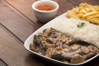 kavrulmuş patates, pirinç, et