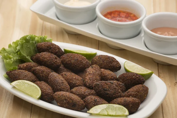 Carne picada e bolinho trigo frito lanche . — Fotografia de Stock