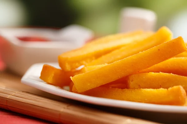 Polenta fries, brasilianska maträtt — Stockfoto