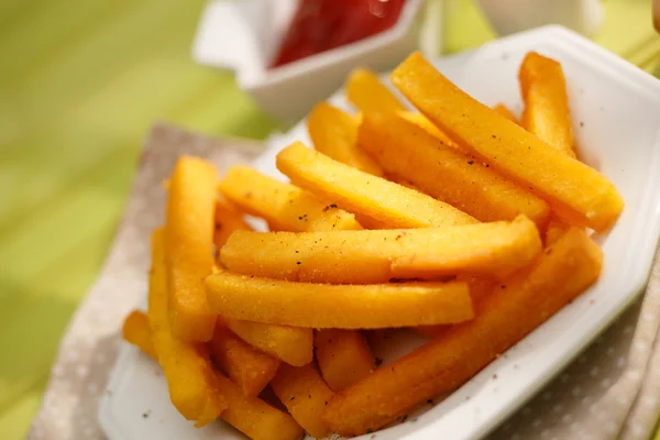Polenta frietjes, Braziliaanse schotel — Stockfoto
