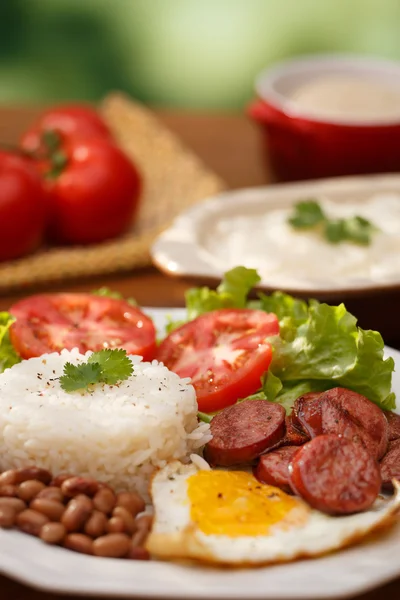 Arroz, frijoles y huevo —  Fotos de Stock