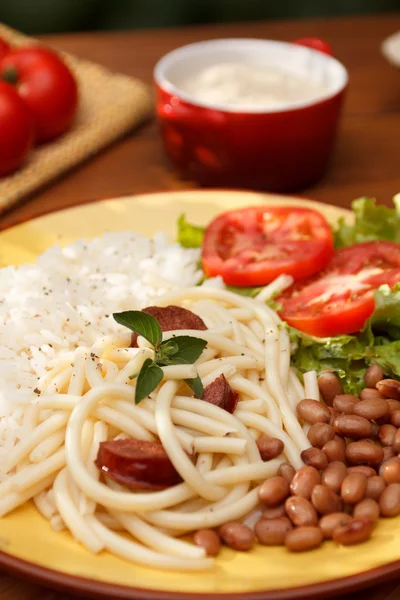 Arroz, feijão e esparguete — Fotografia de Stock