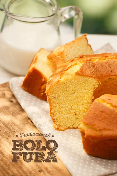 Bolo Fuba brasileiro tradicional — Fotografia de Stock