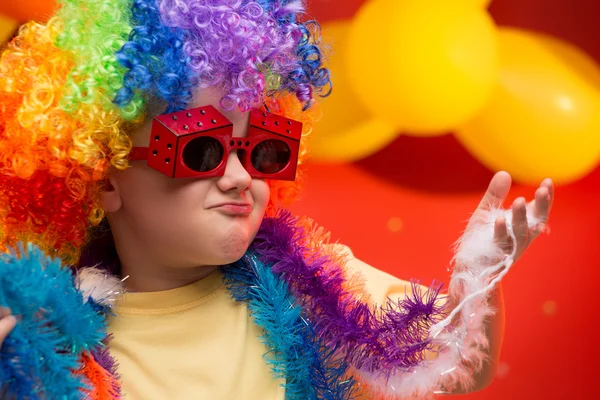 Criança se divertindo no Carnaval — Fotografia de Stock