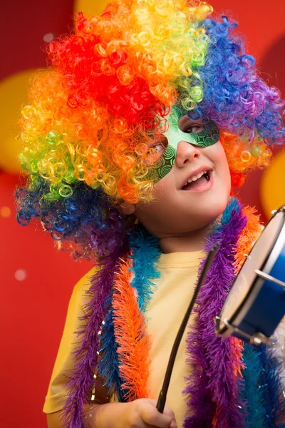 Criança se divertindo no Carnaval — Fotografia de Stock