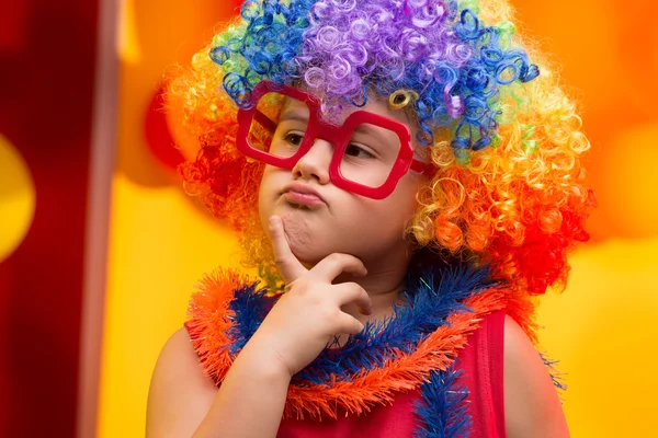 Gyermeke kipróbálhassa a szórakoztató karnevál — Stock Fotó