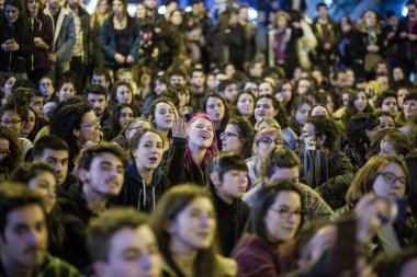 Madrid, İspanya - 22 Şubat 2017: Tecavüze karşı feminist protesto grubu la manada