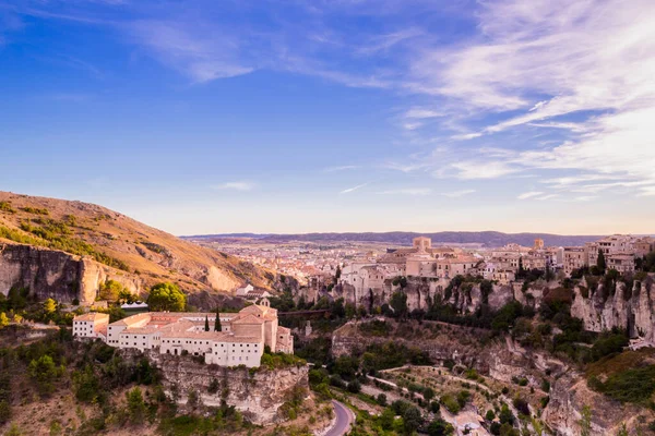 Cuenca Spanje stad van Hangende huizen is een unesco erfgoed middeleeuwse historische plek mooi om te reizen op vakantie — Stockfoto