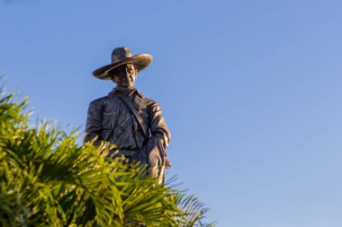  Augusto Cesar Sandino, Managua Nikaragua 'daki Casa de los pueblos' ta devrim heykeli.