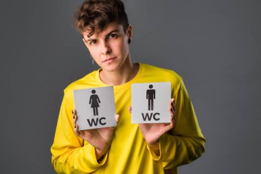  Cinsiyet ve cinsellik eğitimi için transseksüel erkek fatma konsepti. 