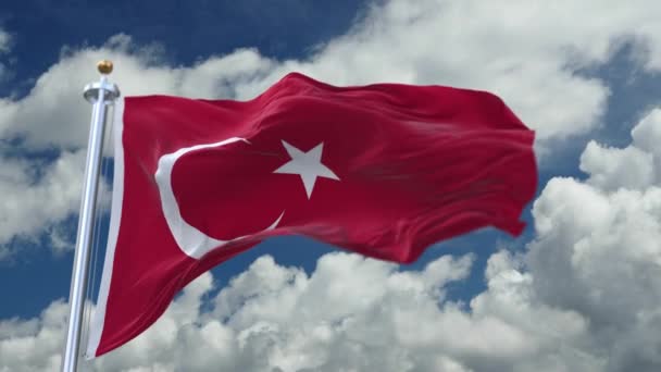 4k петля флаг Турции, размахивая ветром, timelapse катящихся облаков фоне. — стоковое видео
