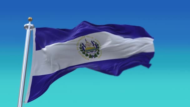 4k Сальвадор Национальный флаг морщины петли бесшовный ветер в голубом фоне неба — стоковое видео