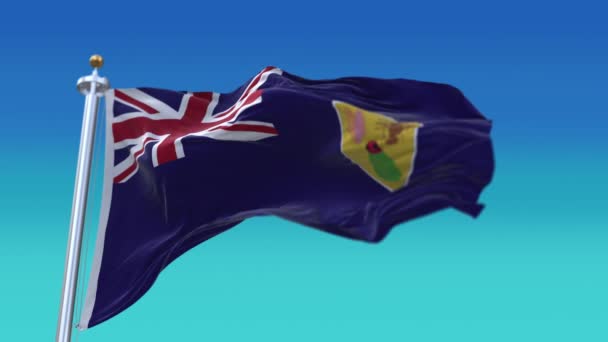 4kトルコ人とカイコス諸島国旗がシームレスな風の空の背景をしわ — ストック動画
