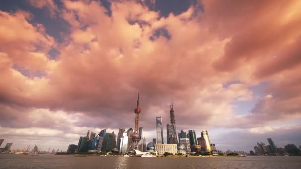 Time lapse Shanghai Skyline ηλιοβασίλεμα & flying cloud, αστικό οικονομικό κέντρο. — Αρχείο Βίντεο