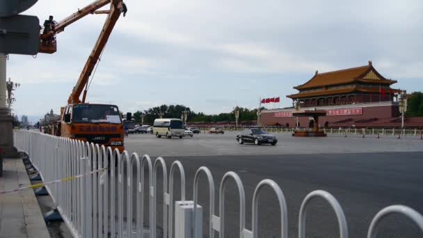 Pemeliharaan derek dari Beijing Tiananmen kamera pemantau cahaya jalan — Stok Video